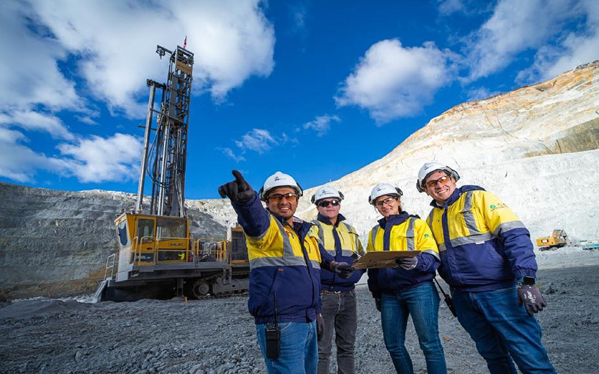 Gold Fields se mantiene en el Top de mejores empresas para atraer y ...