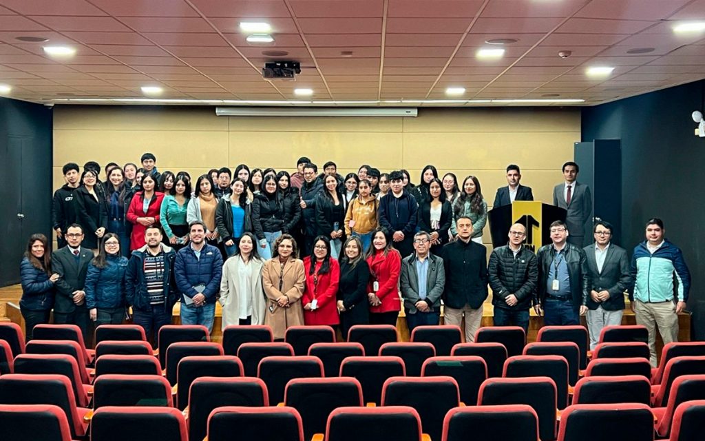 gold-fields-becas-hualgayoc