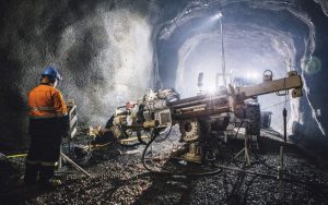 first-andes-perforacion-plata-santa-gloria-lima