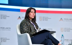 Angela-Grossehim-perumin
