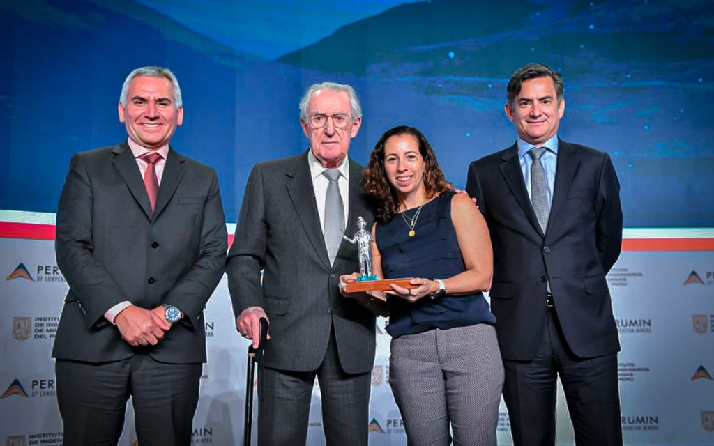 perumin-homenaje-augusto-baertl