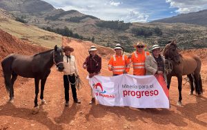 las-bambas-quehuincha-estrena-pista-hipica-y-mejora-vial