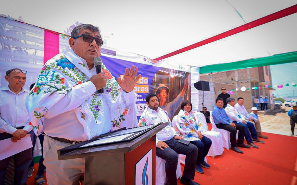 minem-ministro-luis-bravo