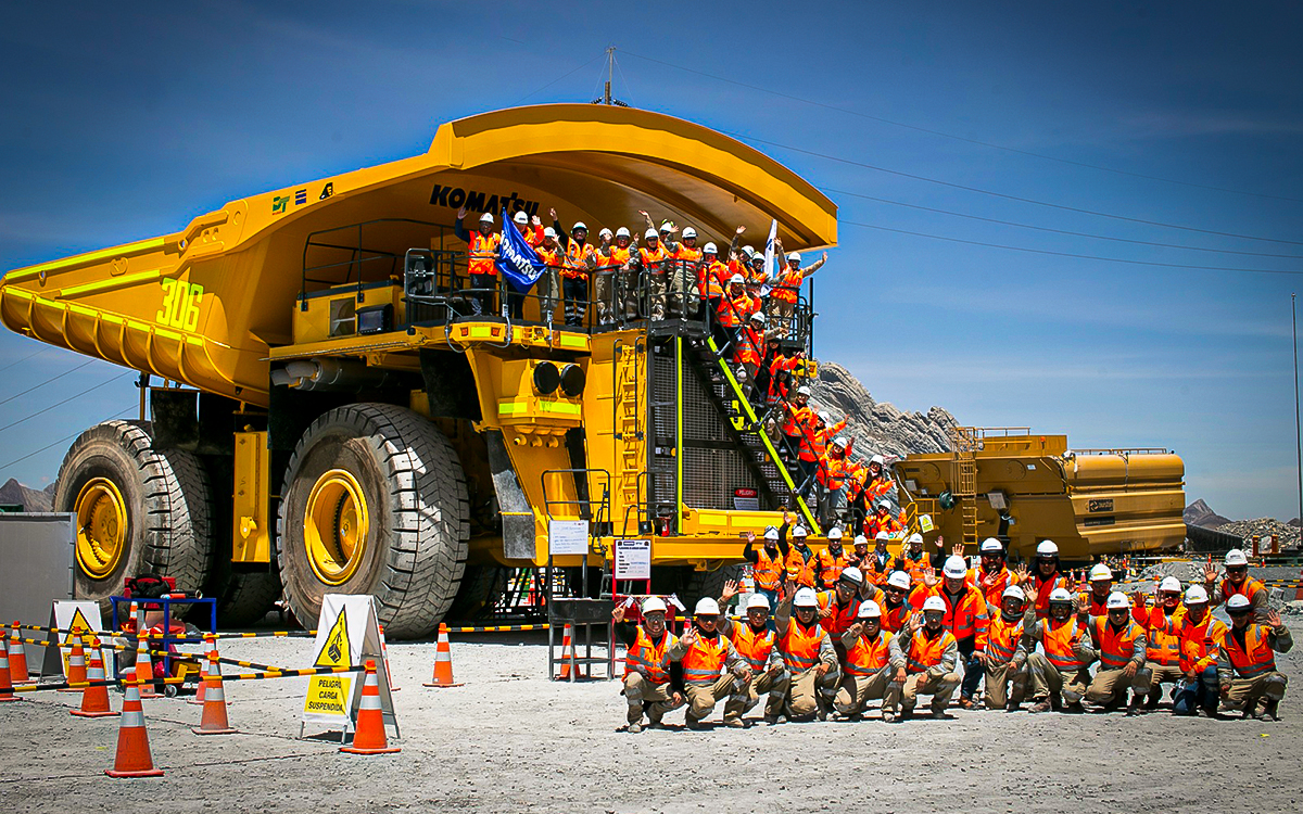 komatsu-mitsui-camiones-mineros