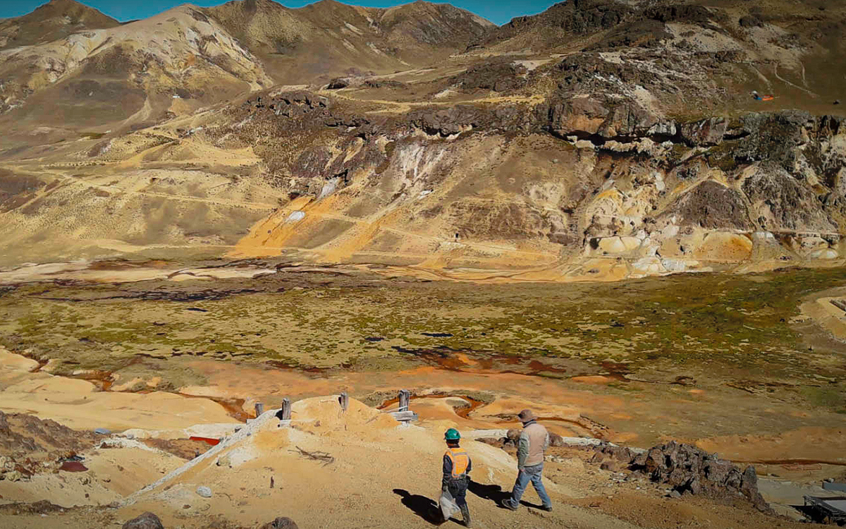 kuya-silver-planta-camila