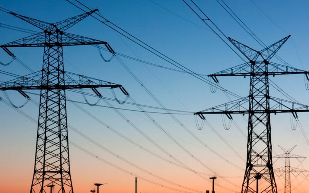 reducir-emisiones-de-co2-obliga-al-peru-a-acelerar-la-electrificacion-y-modernizar-su-red-electrica