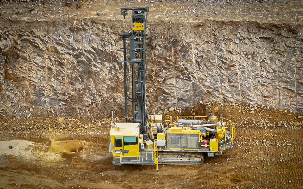 summa-gold-maquinaria-epiroc-tecnologia