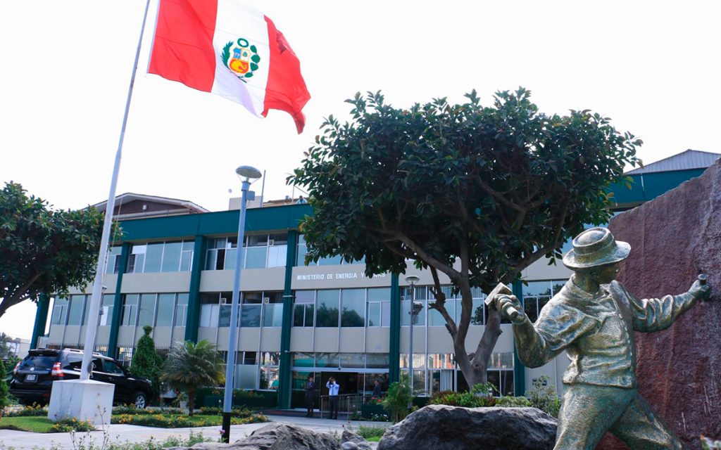 minem-derrame-de-petroleo