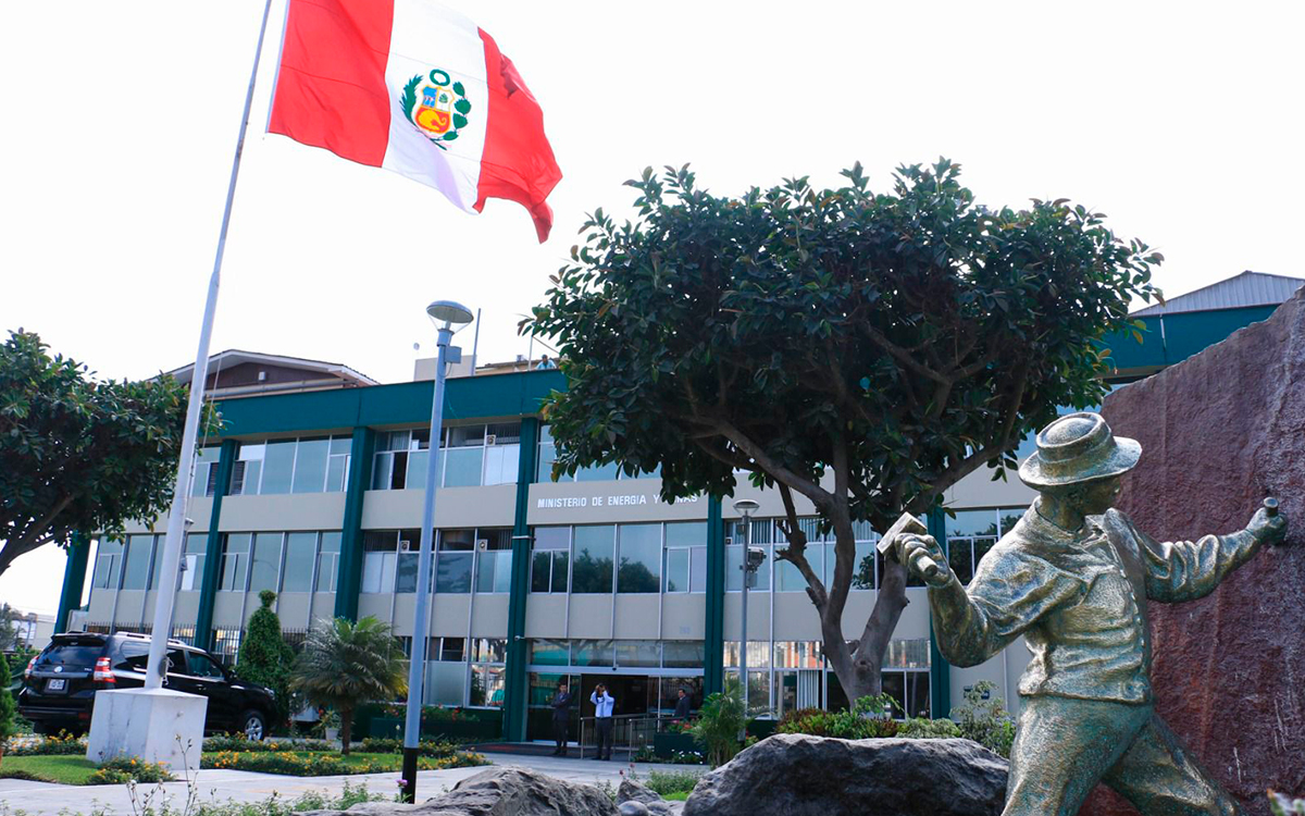 minem-derrame-de-petroleo