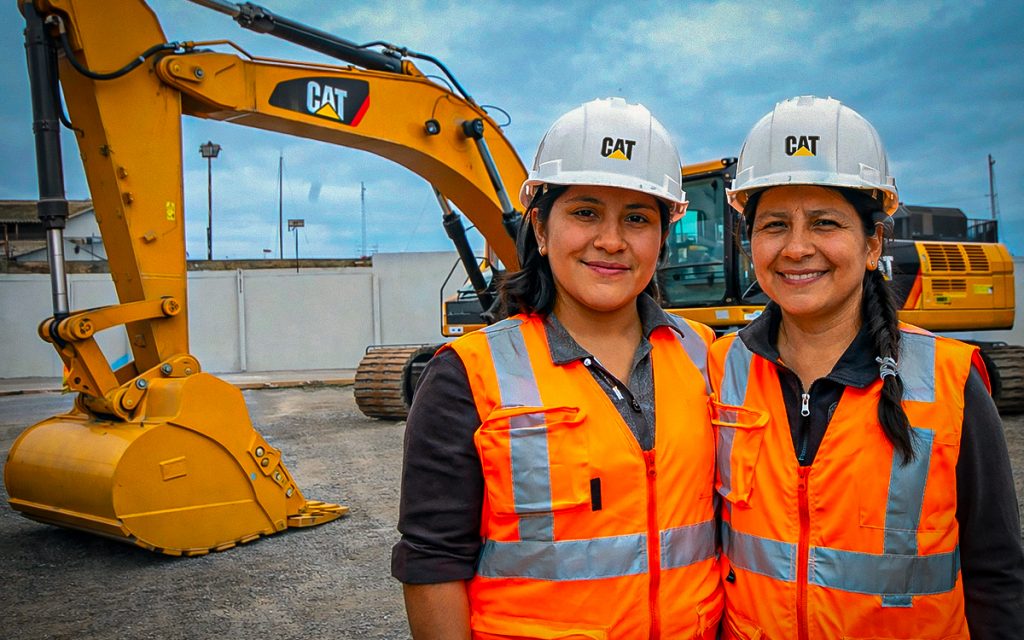 ferreycorp-operadoras-y-tecnicas-en-maquinaria