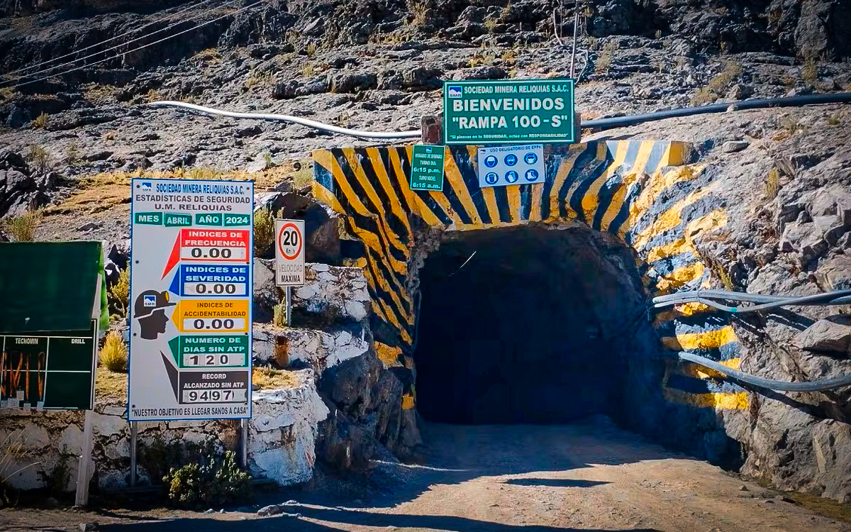 silver-mountain-mina-reliquias