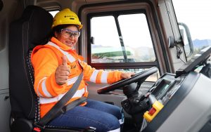 zijin-mining-huamachuco-la-arena-mujeres