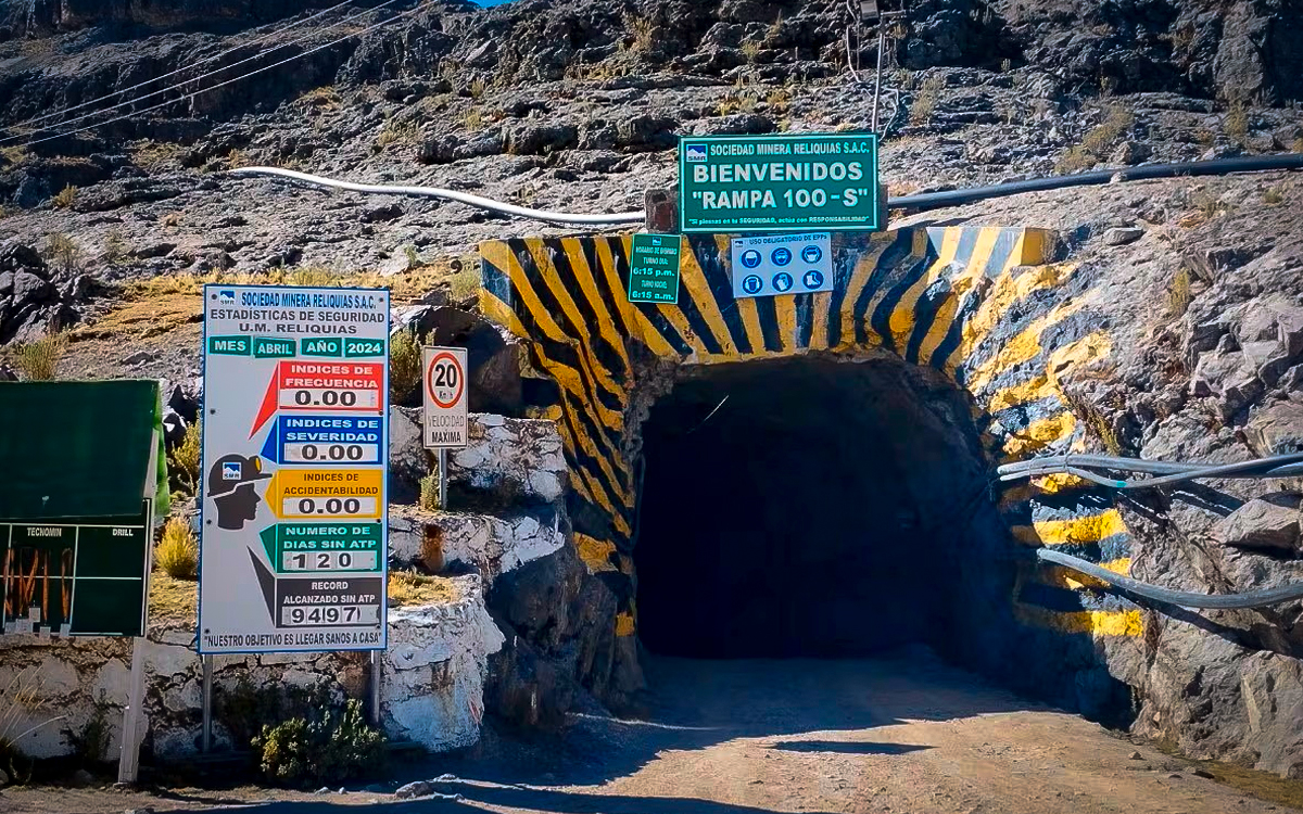 silver-mountain-mina-reliquias