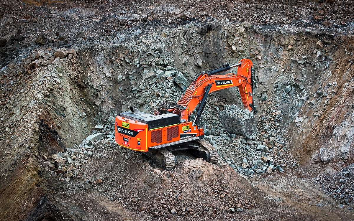 summa-gold-excavadora