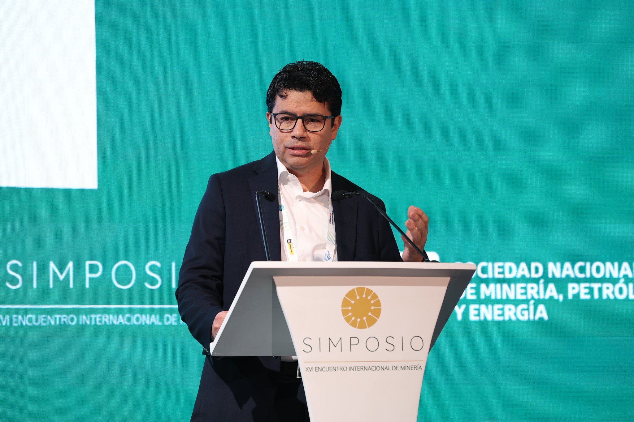 BHP plantea democratizar la inteligencia artificial