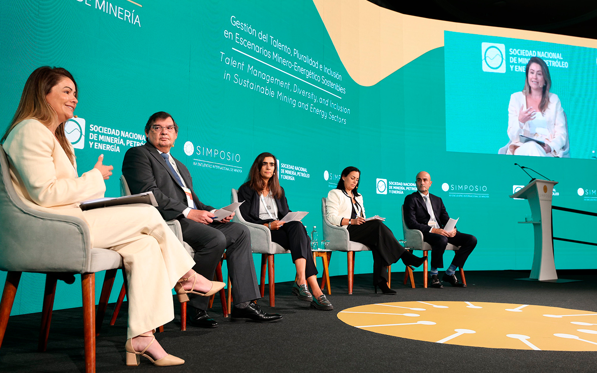 xvi-simposio-la-transformacion-exitosa-del-sector-minero-requiere-combinar-tecnologia-y-gestión-del-talento-a-largo-plazo