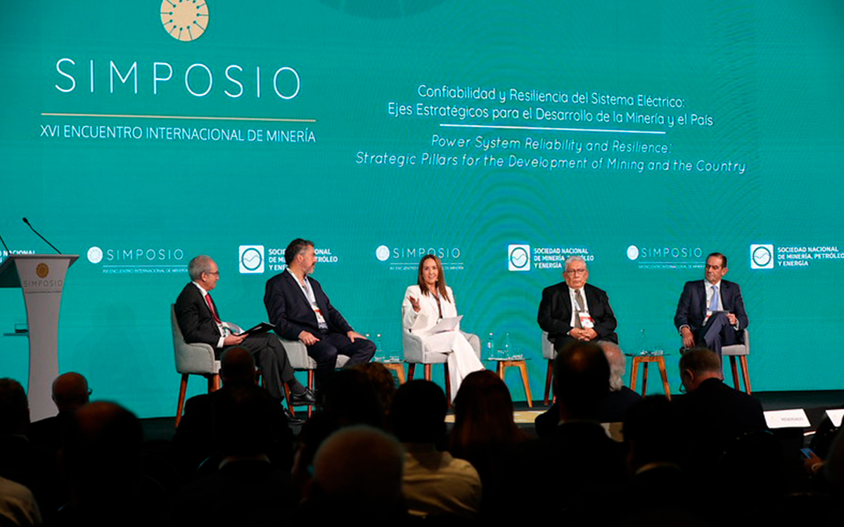 xvi-simposio-sistema-electrico-peruano-debe-acelerar-transmision-y-reforzar-resiliencia-para-acompanar-nuevas-inversiones-mineras