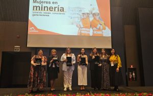 minera-las-bambas-mujeres-en-mineria