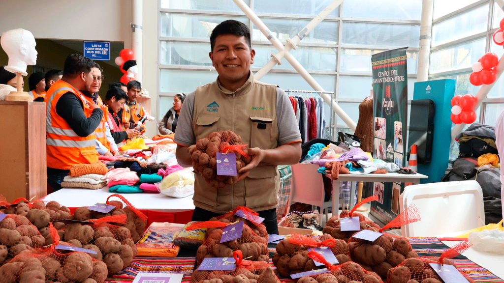 Antamina realizó una Feria de Productos Locales en Áncash