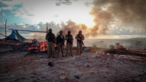 Operativo de las Fuerzas Armadas y la PNP contra la minería ilegal en Madre de Dios