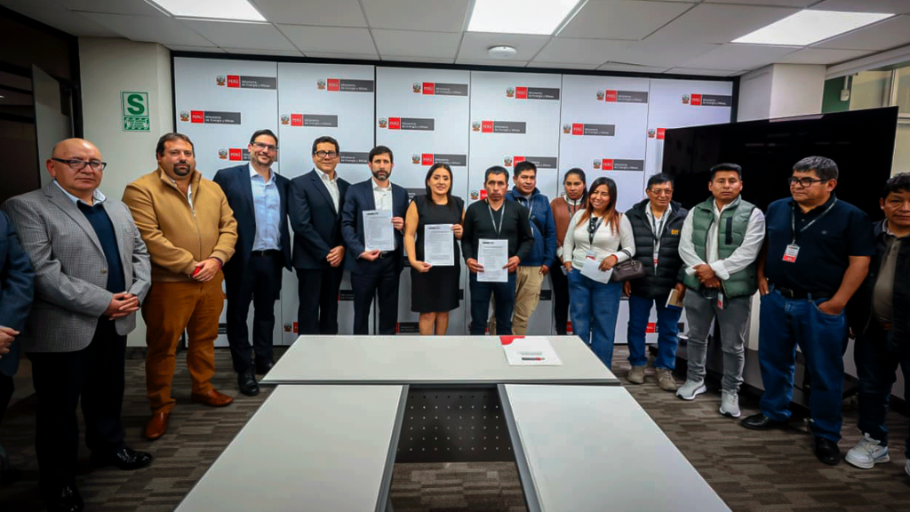 MINEM instala espacio de diálogo entre comunidad de Pamputa y Minera Las Bambas.