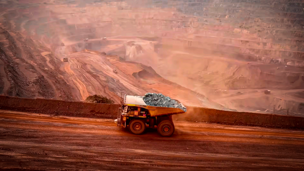 Proyectos Tía María, Los Chancas y Michiquillay de Southern Copper en Perú.