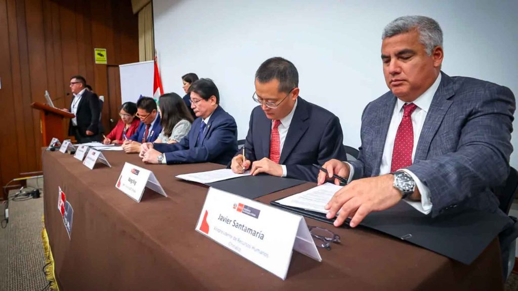 Chinalco y Morococha establecen 89 acuerdos para impulsar el desarrollo sostenible del distrito.