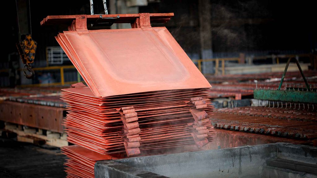 Precio del cobre alcanzaría un promedio de US$ 5.95 la libra en 2026, según Cochilco.