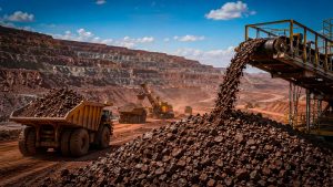Producción de hierro en Perú crece 41.1% durante el primer semestre de 2026.
