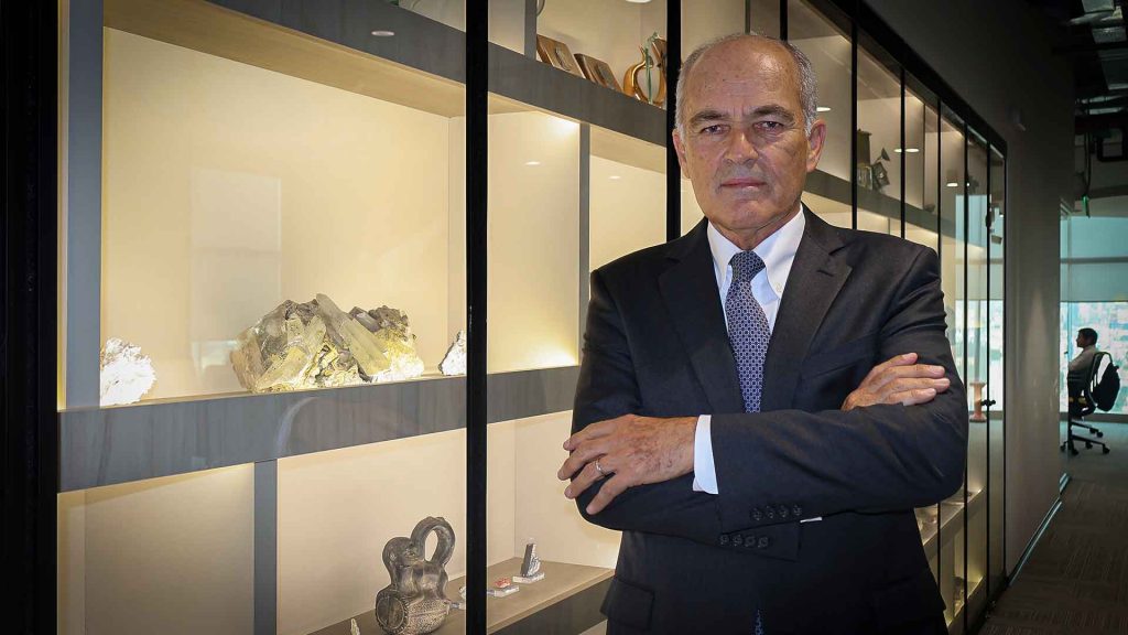 Roque Benavides destaca la exploración como base de la minería del futuro en Perú.