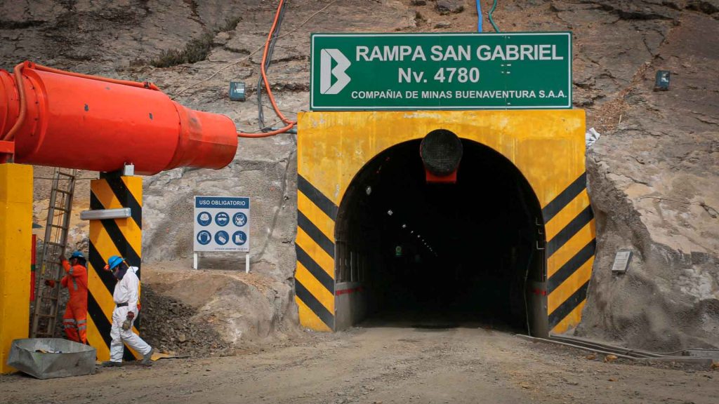 San Gabriel ajusta su meta de producción a 30,000 onzas de oro para 2026.