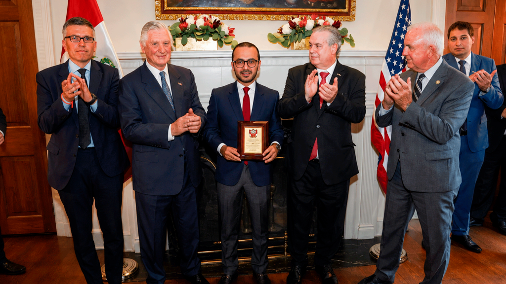 Southern Copper celebra 30 años cotizando en la Bolsa de Nueva York durante una ceremonia de reconocimiento.