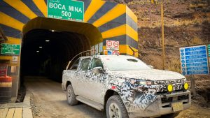 Volcan y Toyota prueban una pick-up 100 % eléctrica en una operación de minería subterránea en Junín.