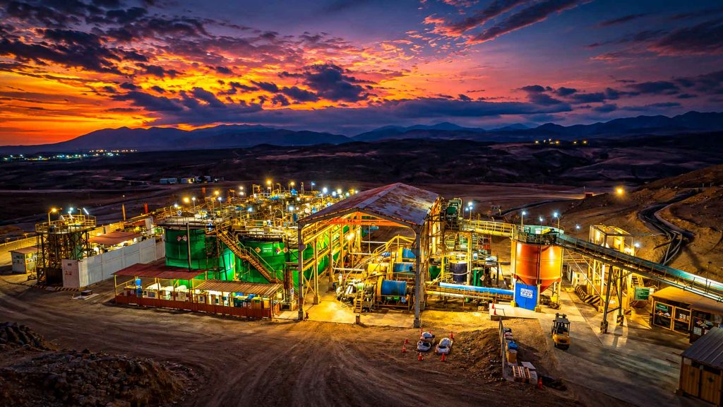Planta de procesamiento de oro Veta Dorada de Dynacor en Chala, Arequipa.