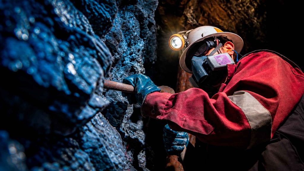 Gerentes de Operaciones registran una brecha salarial de 91% en la minería peruana