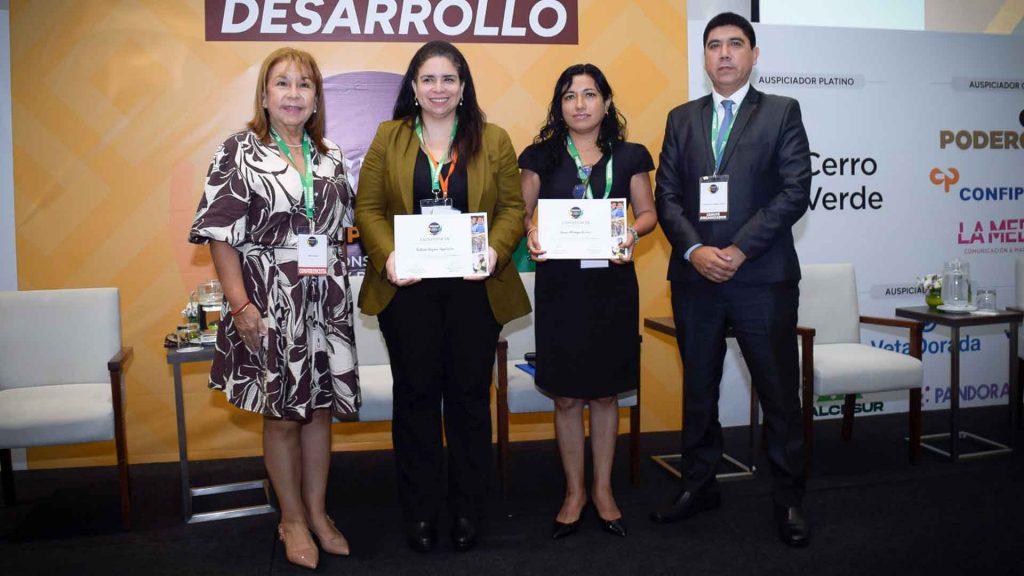 Especialistas de WIM Perú exponen sobre gestión social minera en RESMINE 2026.