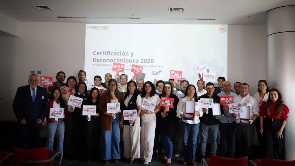 Grupo Flesan durante la recertificación de cuatro normas ISO