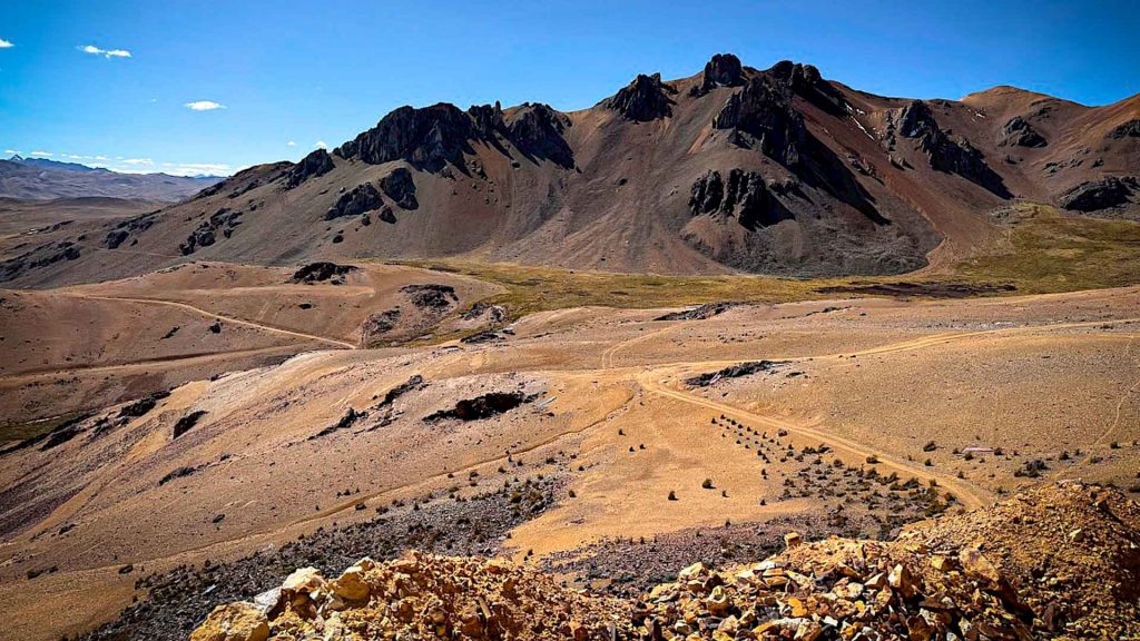 Proyecto aurífero Pico Machay de Xali Gold en Huancavelica, donde se prepara una campaña de perforación diamantina de 3,000 metros.